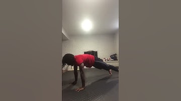 Push-up w/shoulder tap and arm reach