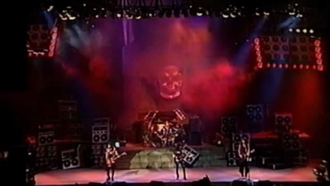 kiss revenge tour opening acts