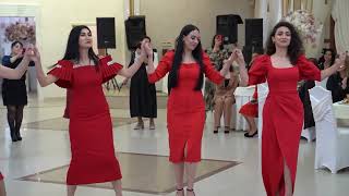 Неожиданный танцевальный подарок от сестренок. Азербайджанский вечер хна гедже (PRESTIGE 2023)