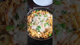 How to Make Irresistible Cheesy Chicken Fettuccine Pasta in Minutes #shorts #pasta