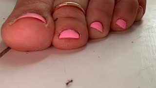 Amateur foot crush giantess ant smash shrunken people pink toes 