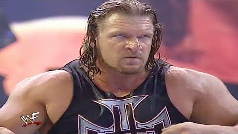 Triple H Returns To Smackdown After A Wild Brawl, SmackDown 2002/01/10