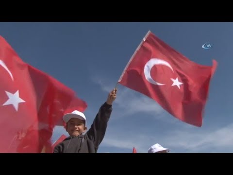 Türk Yıldızları ve Solo Türk’ten Muhteşem Gösteri