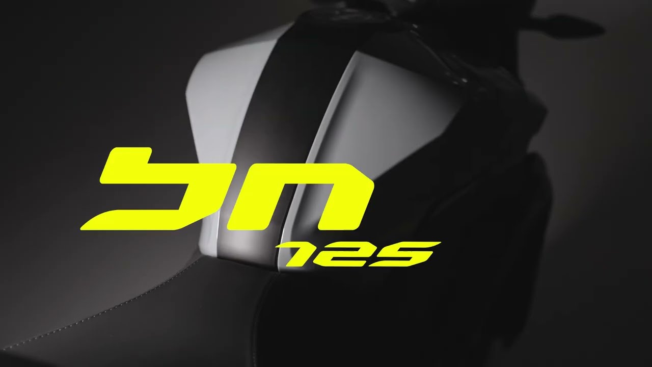 Benelli BN125 Naked Motorcycle | Official Video | www.motogb.co.uk