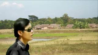 Video thumbnail of "Hai Mái Nhà Tranh - Quang Vũ"