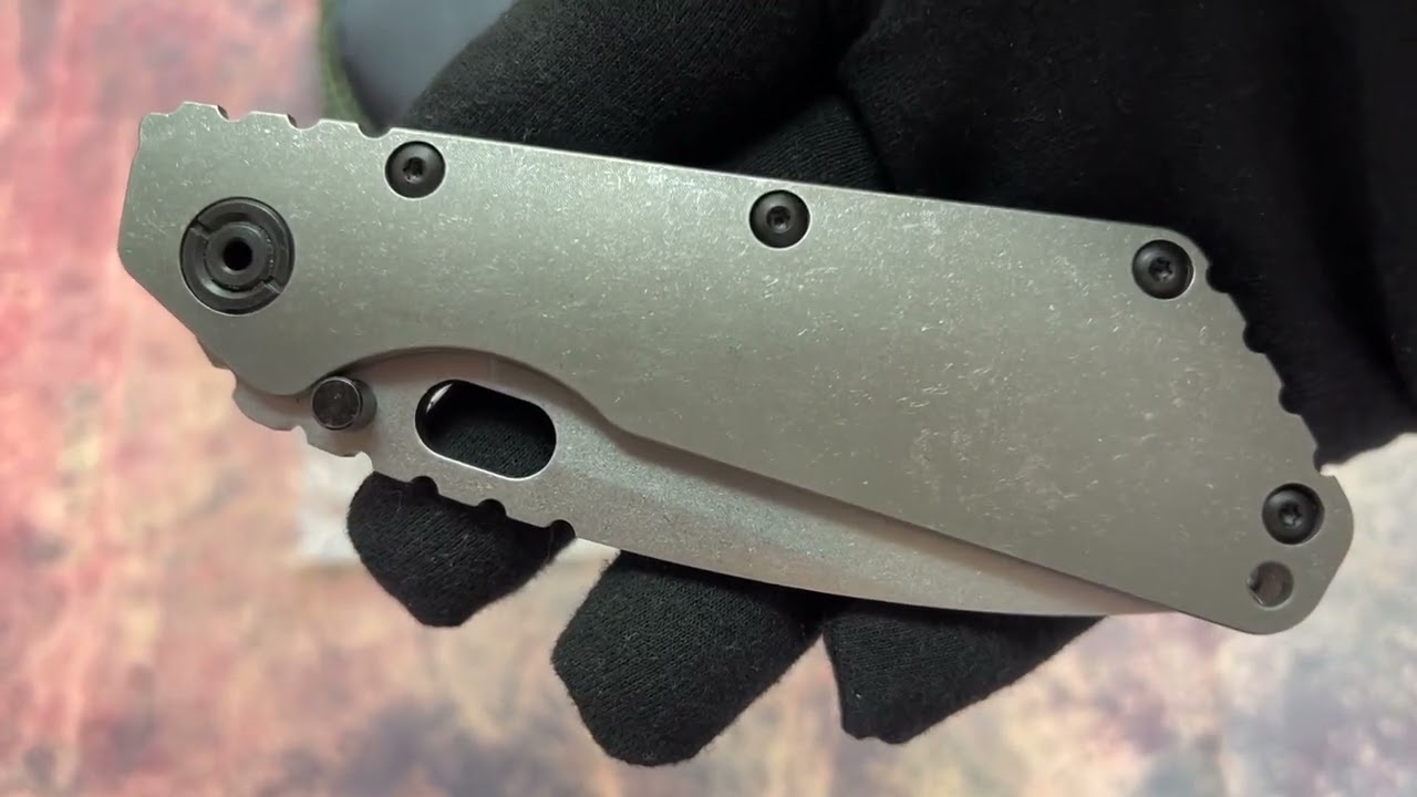 Knife Strider SMF D2 nudist, replica by Liangjiang. - YouTube
