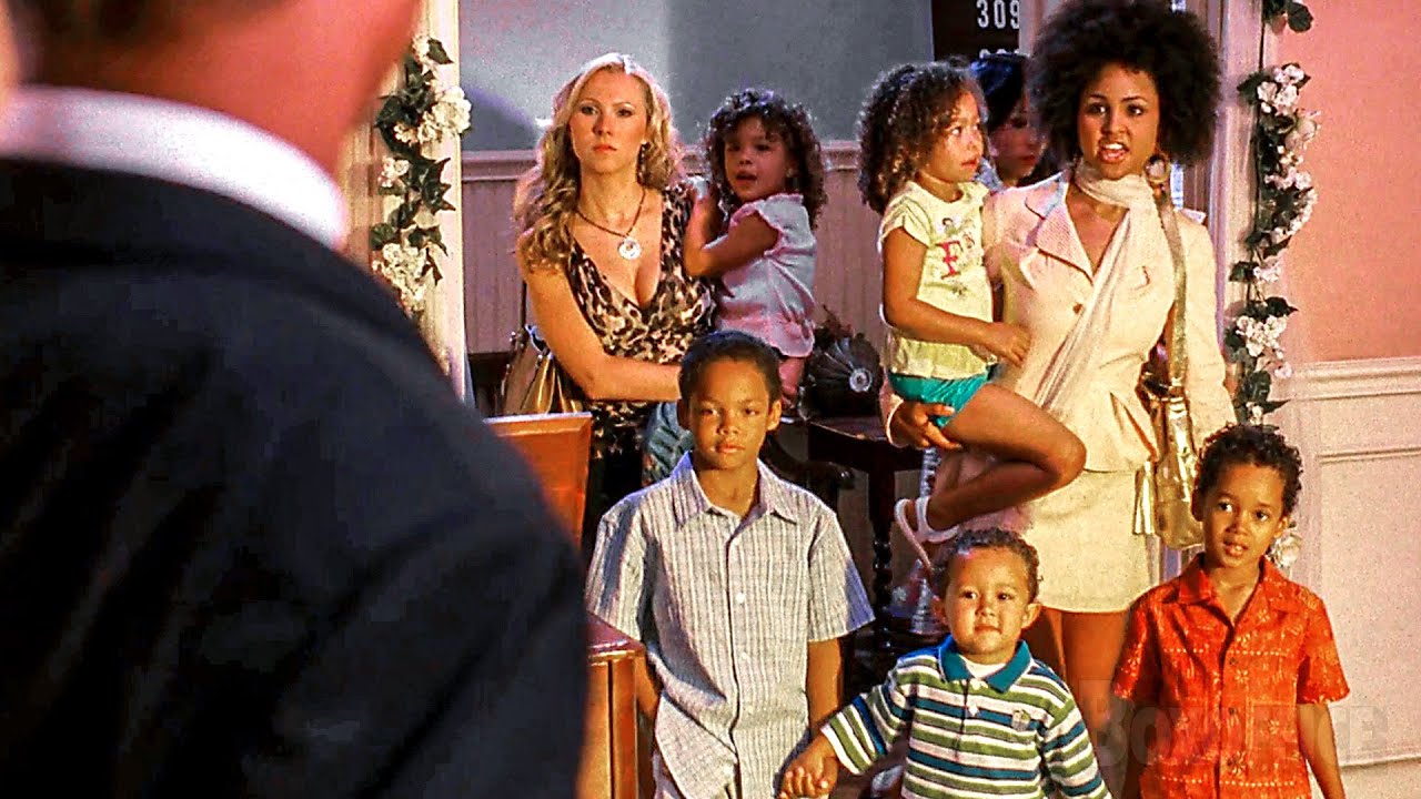 Las mamás de sus hijos arruinan su boda | Norbit | Clip en Español