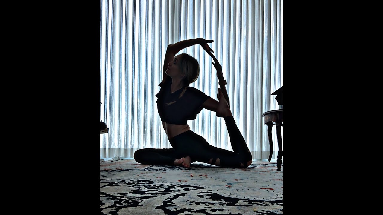 Yoga at Home - All levels - with subtitles