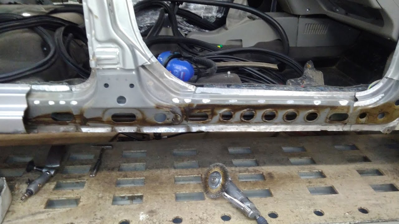 Показываю как ржавеют изнутри пороги на 11-летней Калине - YouTube