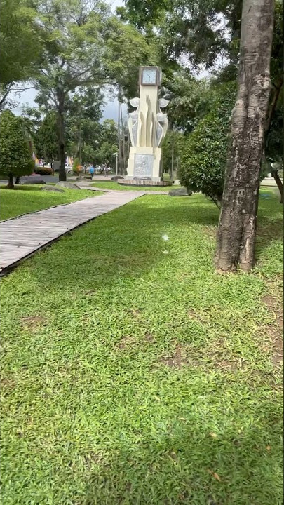 current exchange rate US dollar:Thai baht is 1:36.2. It is very cost-effective to visit Thailand now