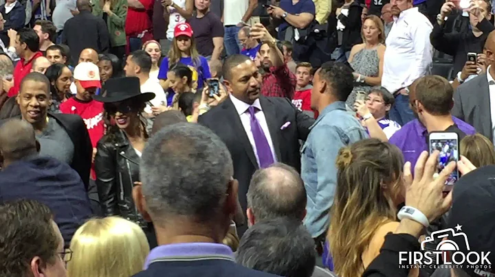 Beyonce and JayZ attend the LA Clippers vs The Golden State Warriors