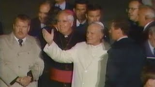1987 Pope John Paul II lands in Canada at Night ... CBC