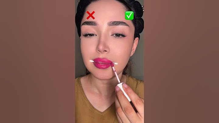 Lips hack with cotton swab. #makeuptutorial #beautyblogger #makeuptricks #fyp #beautyinspiration