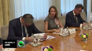 Top Channel/ Zelensky “fut në sherr” Rusinë me Serbinë, Lavrov: I papranueshëm financimi i Kievit!