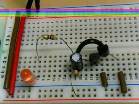 LED点滅回路（Tr2個使用）