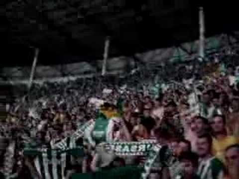 Bursaspor - AnkaraGÃ¼cÃ¼ maÃ§Ä±nda , TeXaS'tan gÃ¼zel bir tribÃ¼n show..!