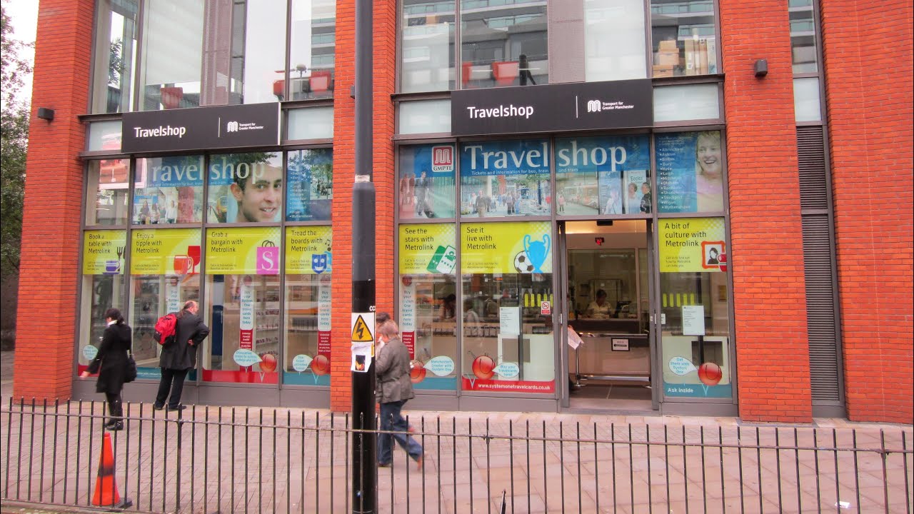 travel shop manchester closing time