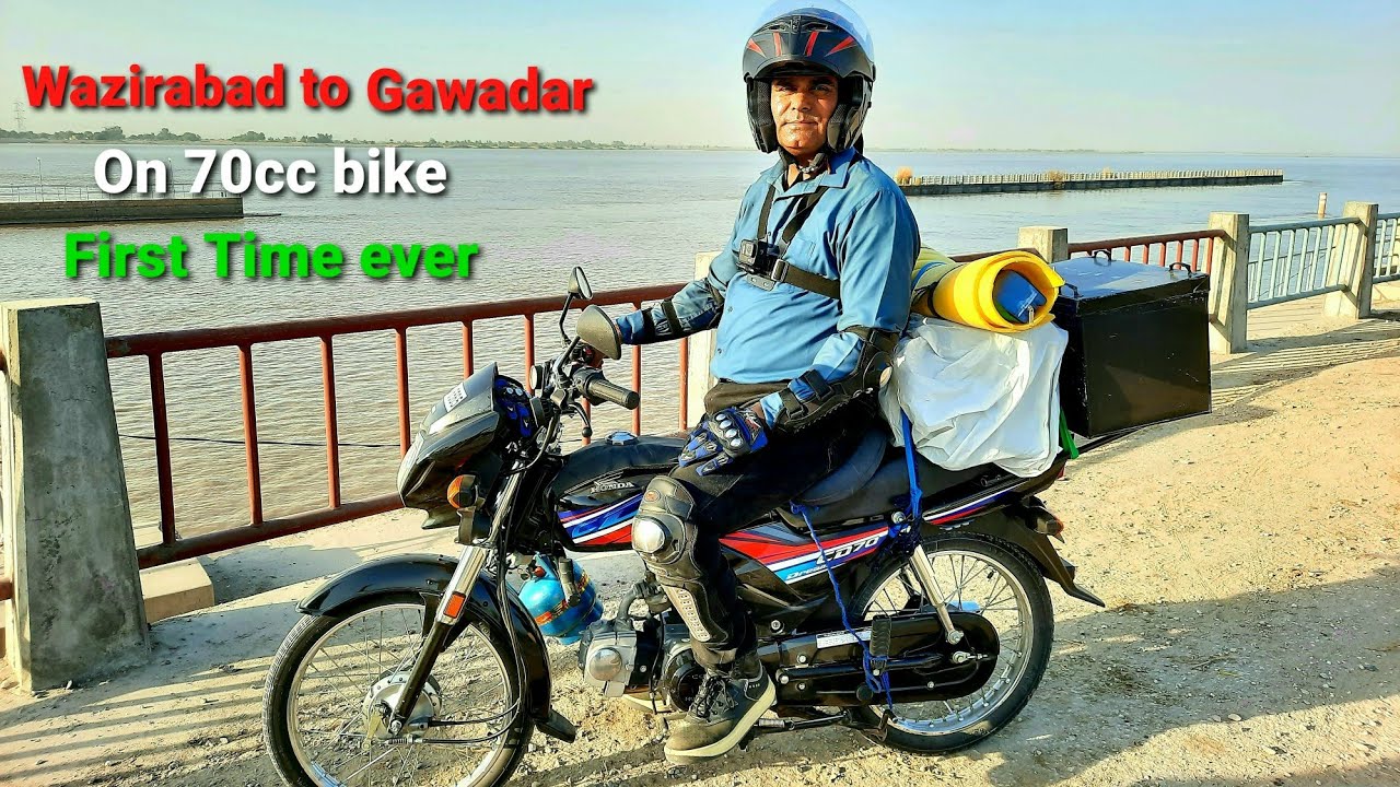 First Pakistani motovlogger who toured all Pakistan on 70cc bike
