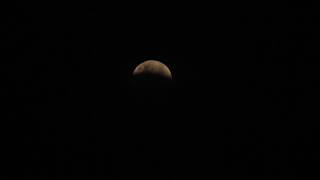 Detik-detik Bulan Tertutup