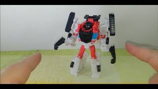 Chuck's Reviews Transformers Cyberverse Spark Armor Ratchet