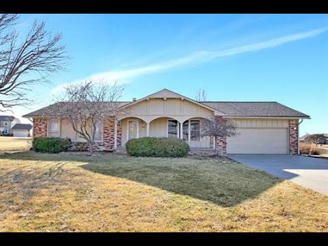 509 Rolling Hills Dr, Newton, KS home video tour