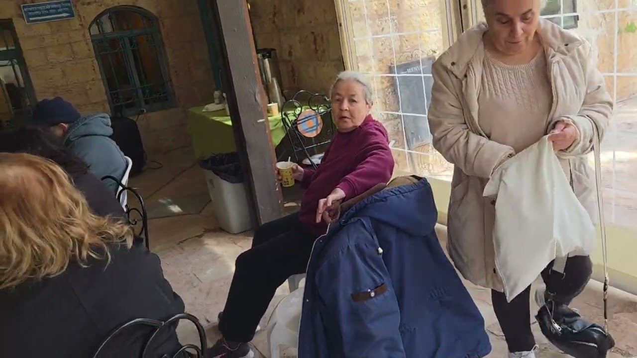 טובה קשטיאל - מספרת  סיפורים על קהילת יהודי קוצ'ין בהודו