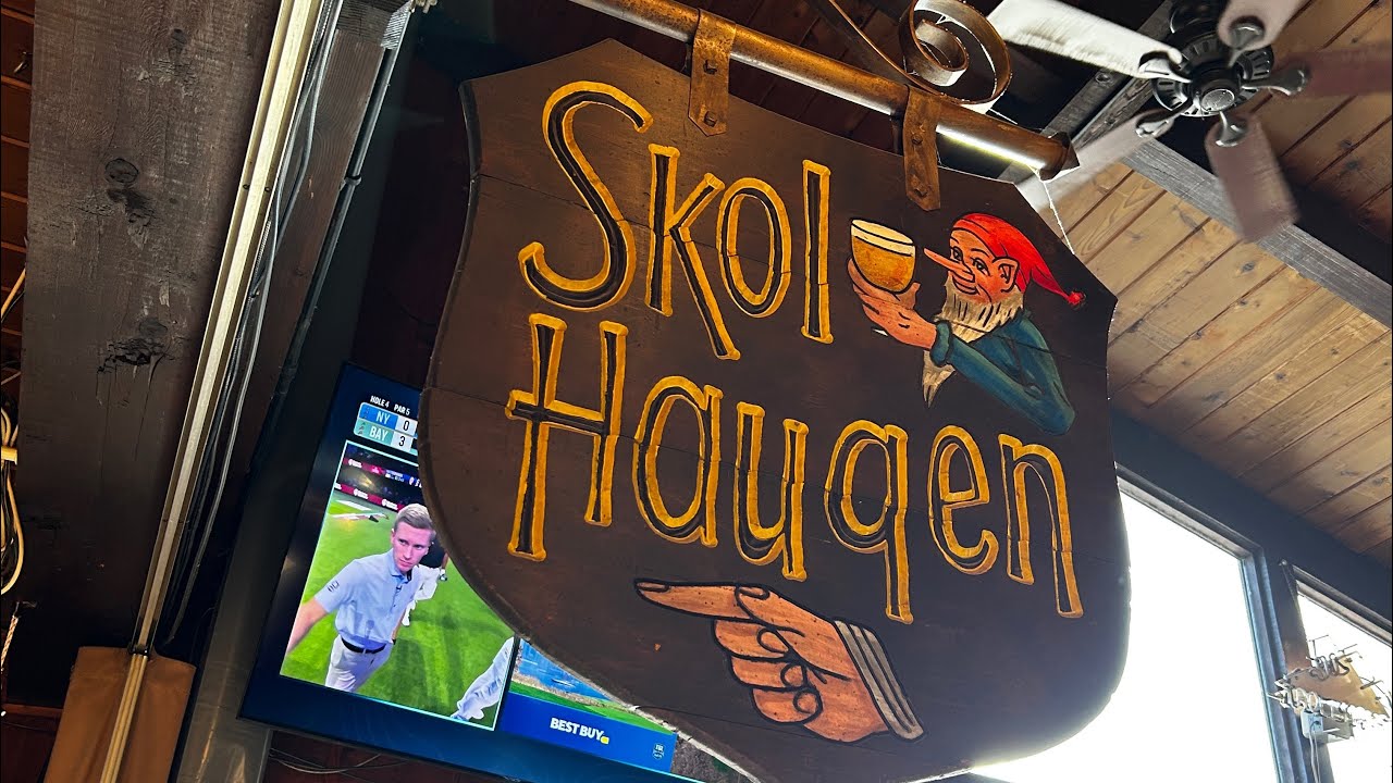 Late Winter Snowboarding at Trollhaugen 