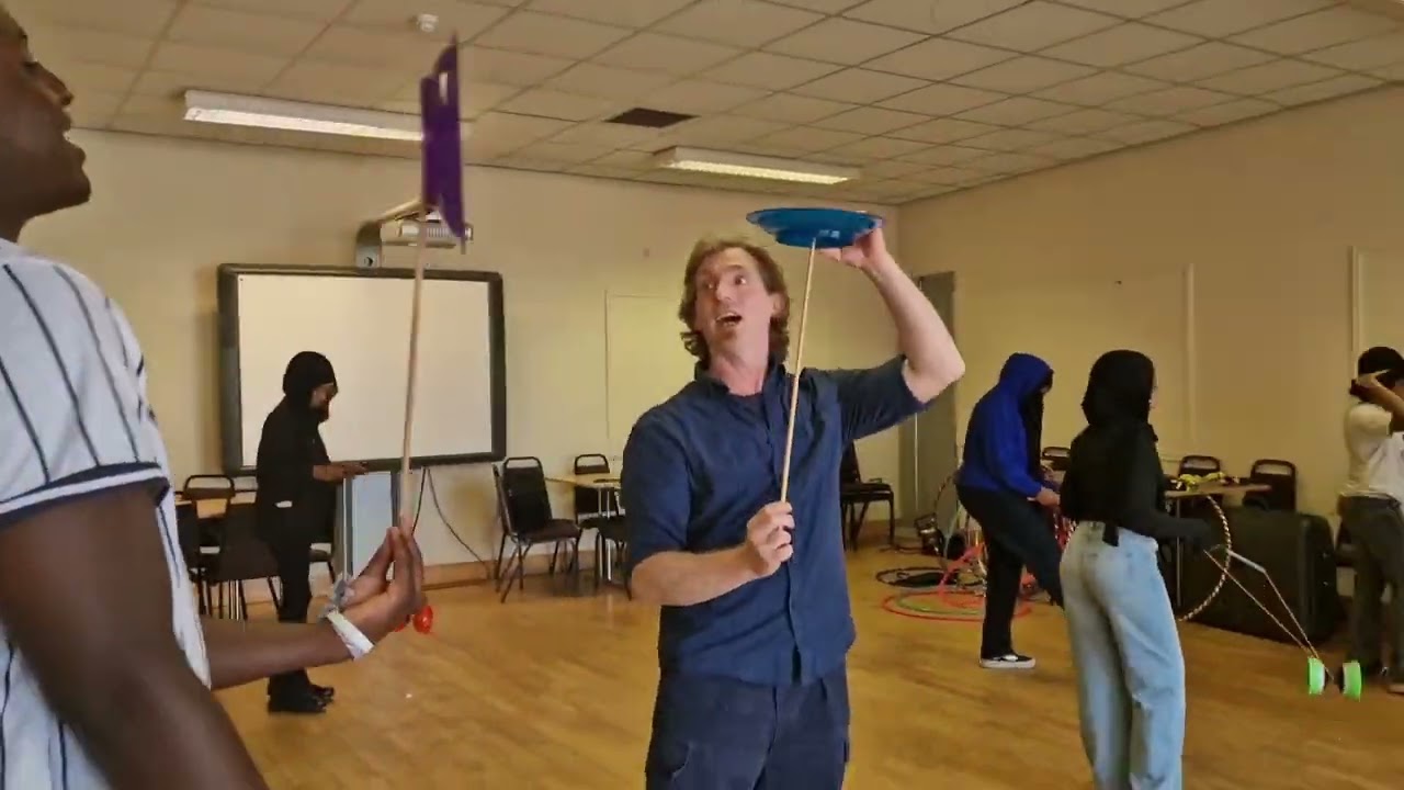 A 2- Day Circus Workshop | How To Keep Focus And Coordination | Family Comfort