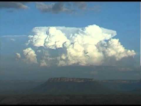 Backbuilding cumulonimbus timelapse