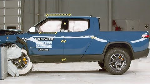 2022 Rivian R1T original moderate overlap crash test (extended footage)