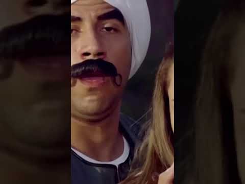 لما تقف في الاتوبيس وتلاقي ريحة برفان فظيعه