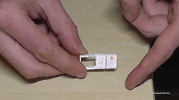 Poco M5s: How to insert the SIM card? Installation of the nano SIM cards (Tutorial)