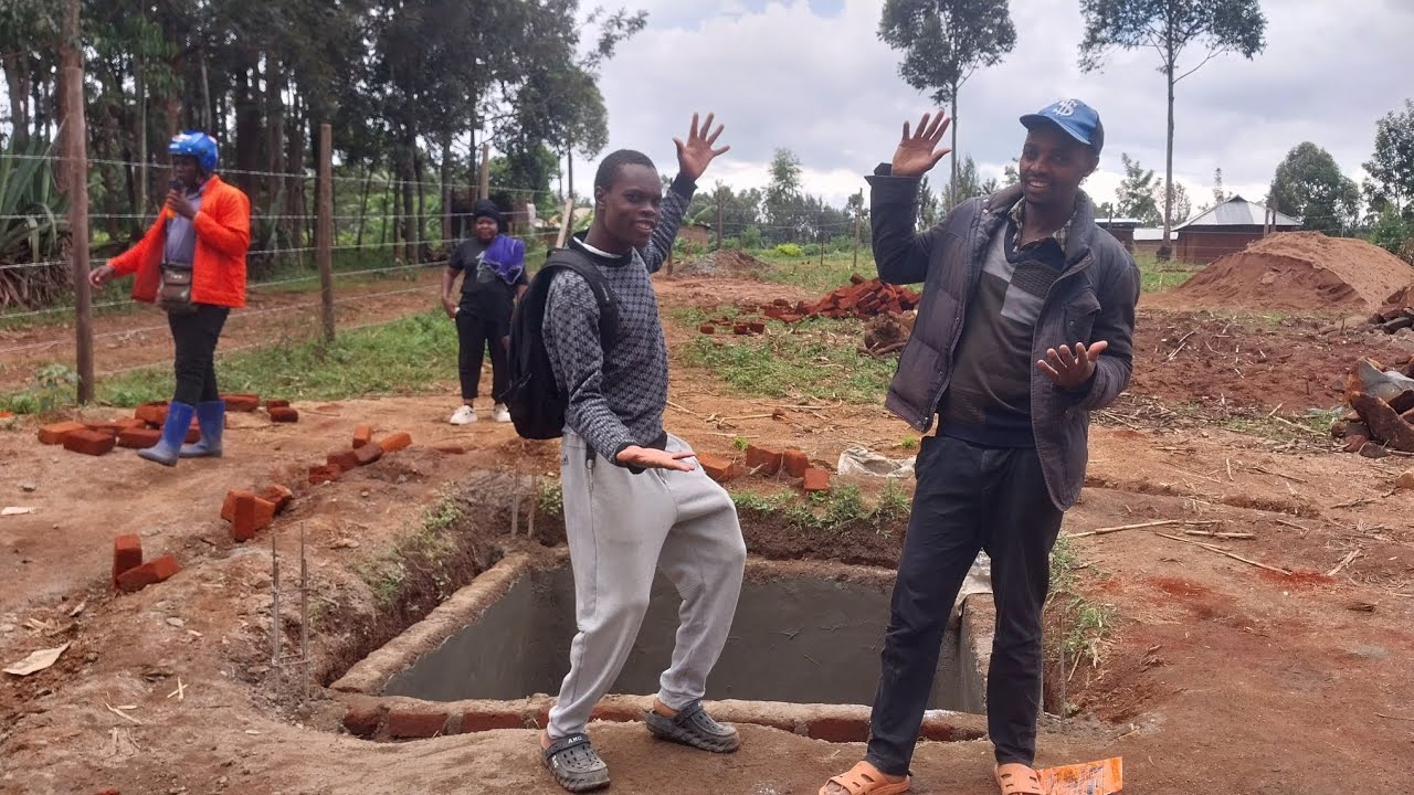 WE MARNEGE TO FINISH  AUR PLASTARING OF SEPTIC TANK!!!!