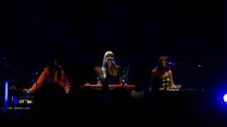 Au Revoir Simone - "Dark Halls" Live @ Clubbing Casa Da Música