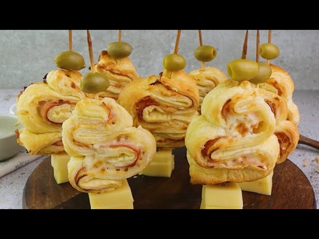 Puff Pastry Christmas Tree Appetizer - Del's cooking twist