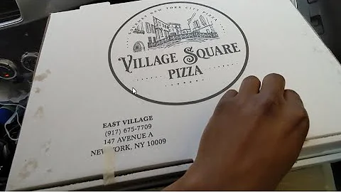 Descubra os sabores deliciosos da Village Square Pizza em Manhattan