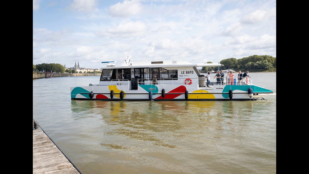 Au coeur de Bordeaux métropole - le Bato, nouveau transport sur la Garonne.