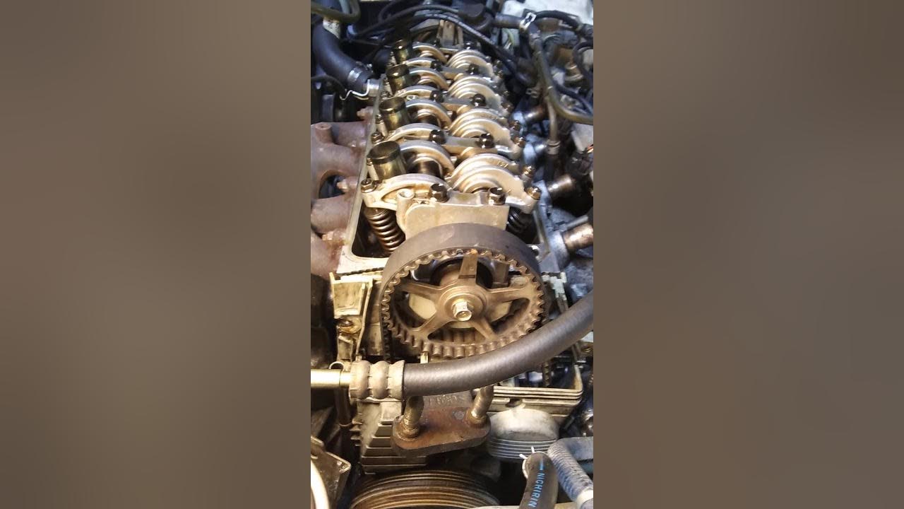 Part 3 2000 Honda Civic timing belt - YouTube