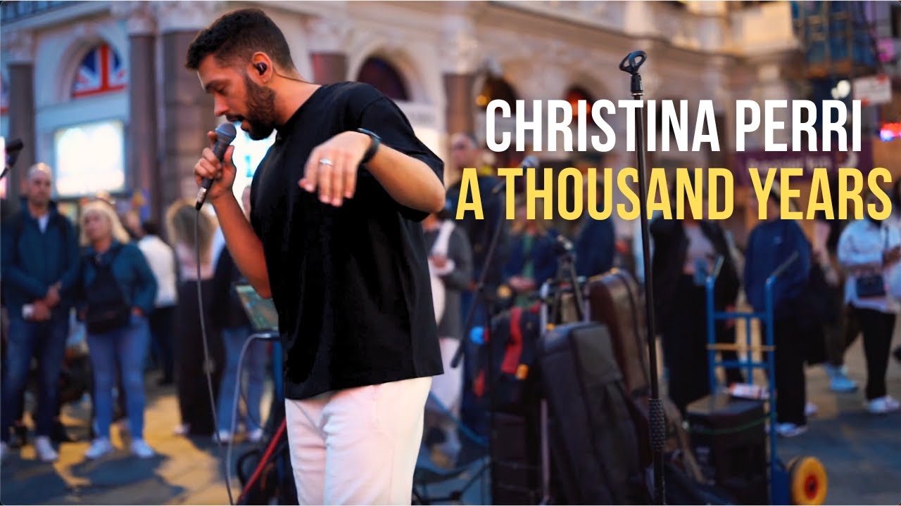 BIG Crowd STOPS For This Singer | Christina Perri - A Thousand Years BIG Crowd STOPS For This Singer | Christina Perri - A Thousand Years