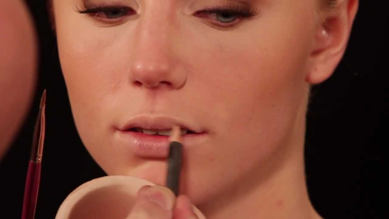 Natural Makeup - A Makeup Tutorial Video with Robert Jones