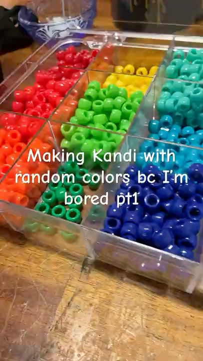 Making Kandi with random colors bc I’m bored pt1 #kandi #beads #scene ...