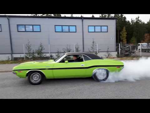 1970 Dodge Challenger 440 SIX PACK burnout
