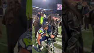 Former Eagles Cb Josh Jobe Celebrates Seahawks Super Bowl Championship Kissing Pregnant Wife Belly