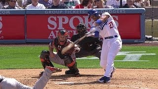 SF@LAD: Kemp keeps rally going with RBI double