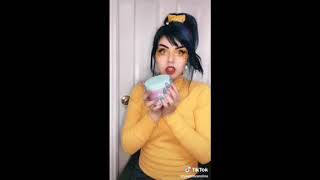A Video of yeahimcaroline being my favorite tiktoker in the universe
