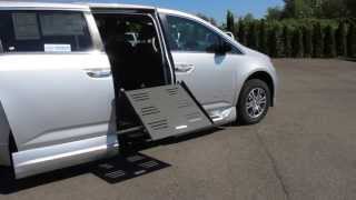 silver honda odyssey 2013 1