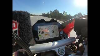 Ducati panigale v4s 367 km