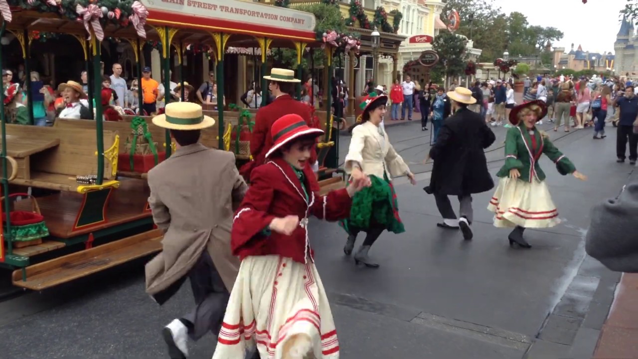 Main Street USA Jolly Trolley Christmas Show at Magic Kingdom | Walt Disney World 2020 - YouTube