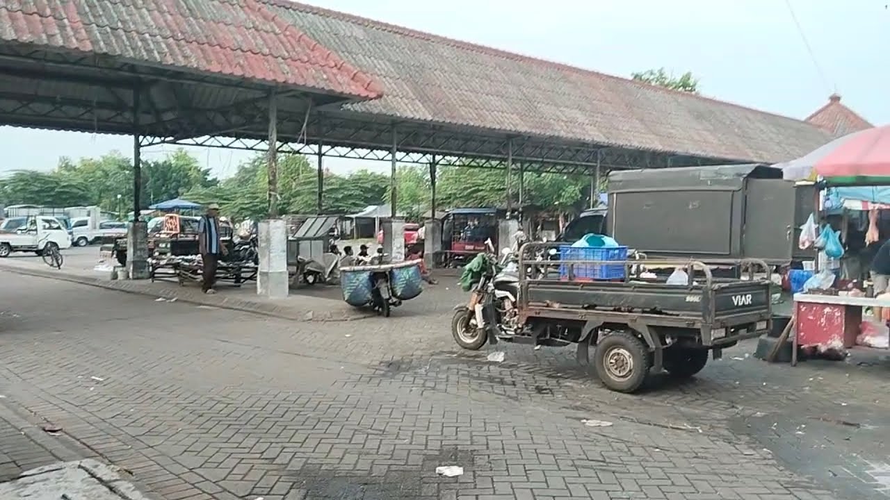 Pasar Mojoagung Pagi Hari