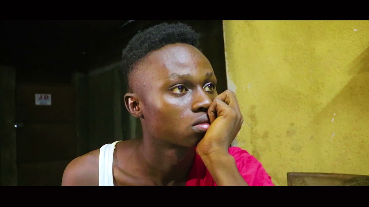 PATRICIA DIVINE - AU SECOURS ( Clip Officiel